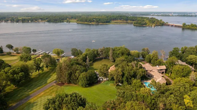 $1,200,000 | 2669 Woodbridge Road, Minnetonka Beach, MN 55391