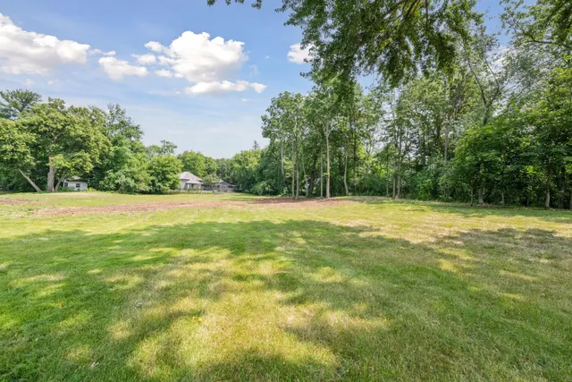 $1,200,000 | 2669 Woodbridge Road, Minnetonka Beach, MN 55391