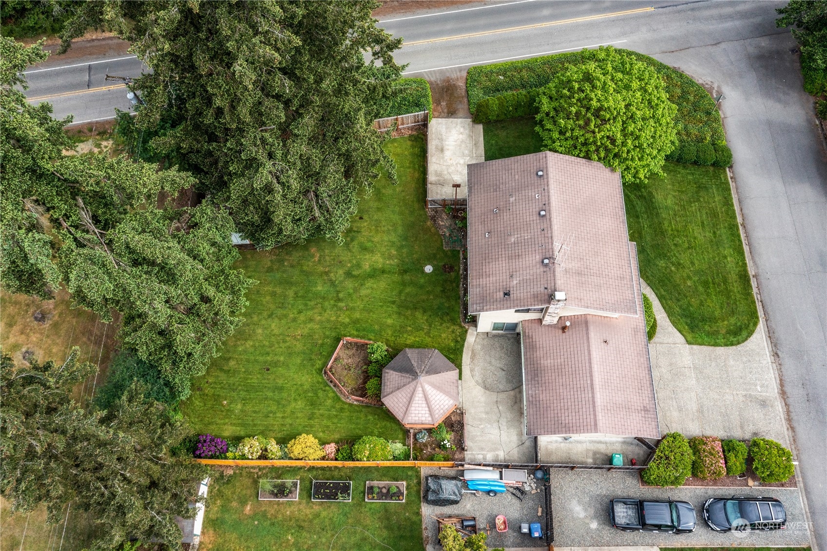 9503 127th Place Southeast Renton, WA 98056 - Photo 30 of 32 an aerial view of a house