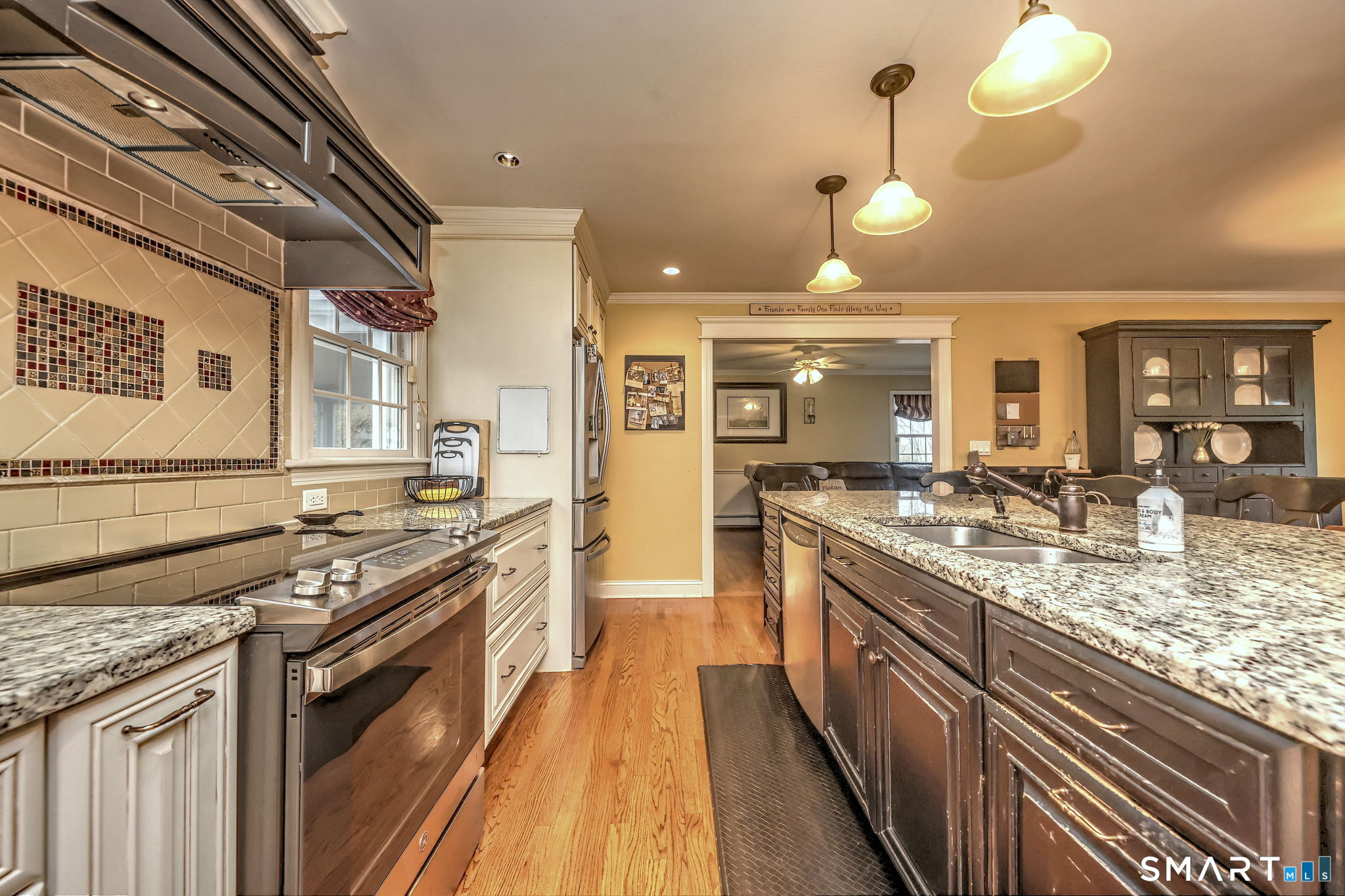 923 Garden Road Orange, CT 06477 - Photo 8 of 35