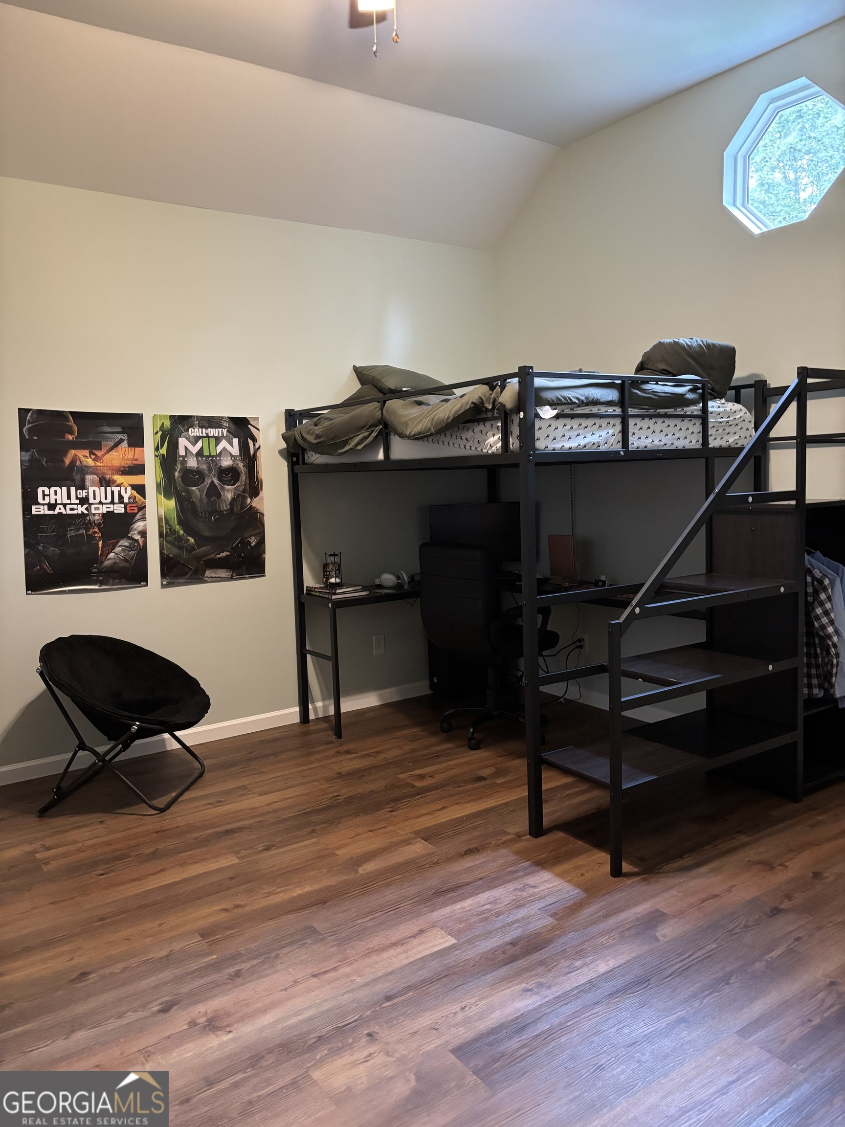 204 6th Avenue Menlo, GA 30731 - Photo 22 of 24 a view of a livingroom with furniture