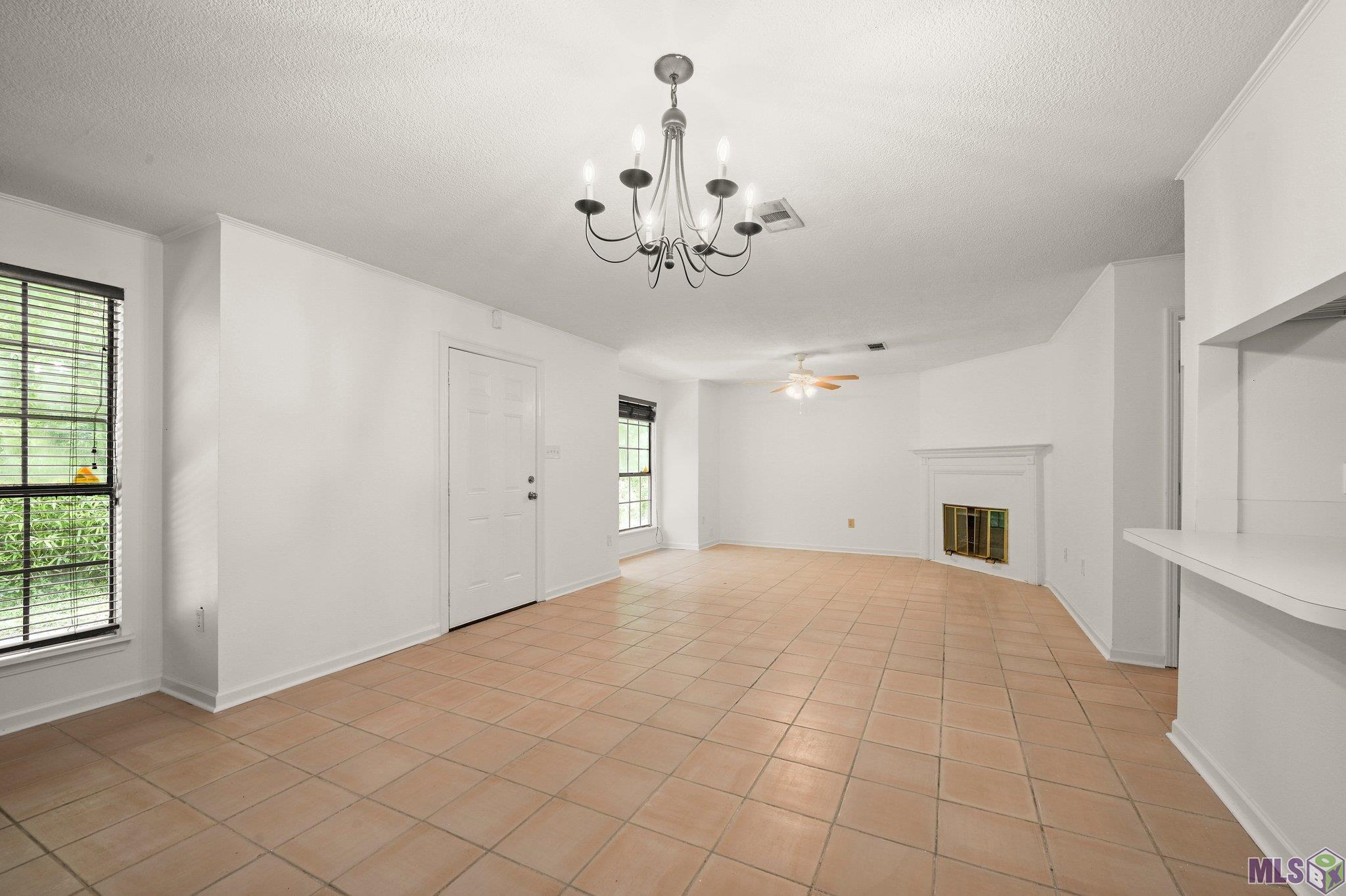 1820 Carolyn Sue Drive, Unit L Baton Rouge, LA 70815 - Photo 3 of 14