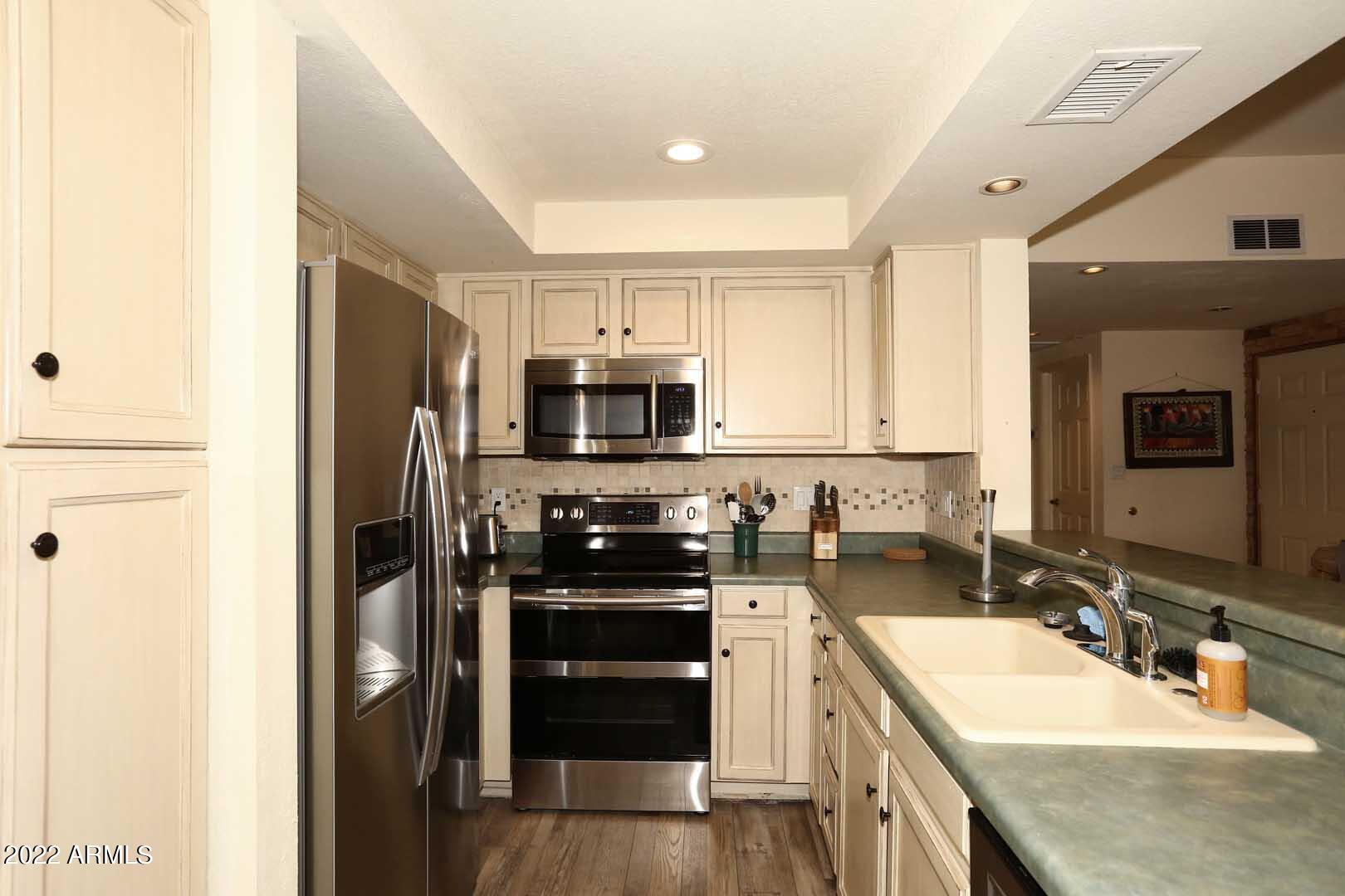 9705 East Mountain View Road, Unit 1032 Scottsdale, AZ 85258 - Photo 12 of 51 Kitchen3