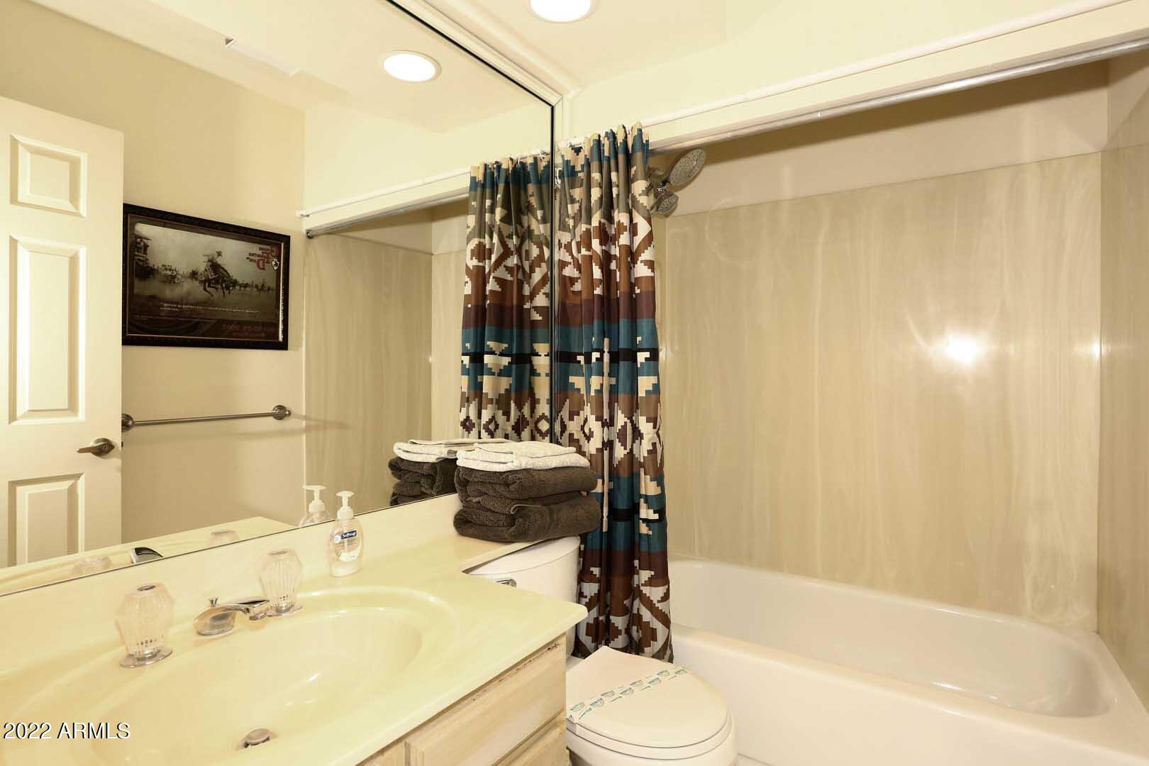 9705 East Mountain View Road, Unit 1032 Scottsdale, AZ 85258 - Photo 28 of 51 Hall Bath