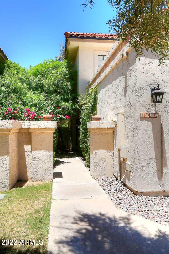 9705 East Mountain View Road, Unit 1032 Scottsdale, AZ 85258 - Photo 4 of 51 Entry