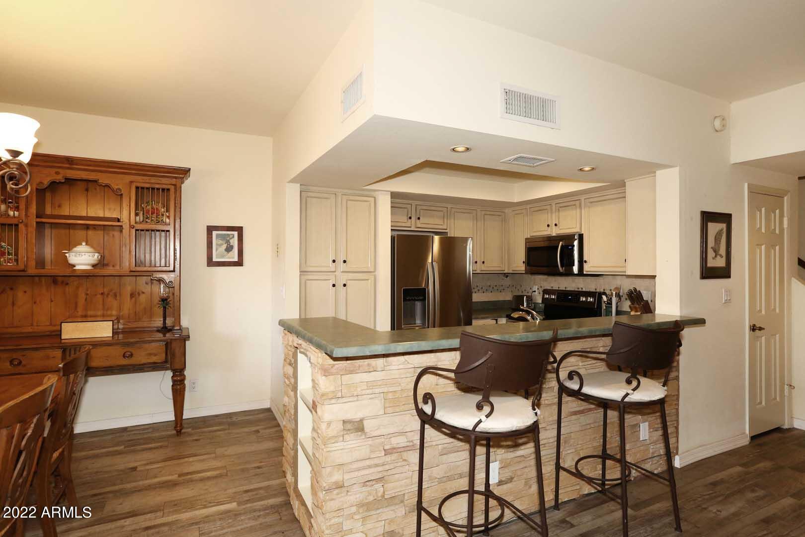 9705 East Mountain View Road, Unit 1032 Scottsdale, AZ 85258 - Photo 10 of 51 Kitchen