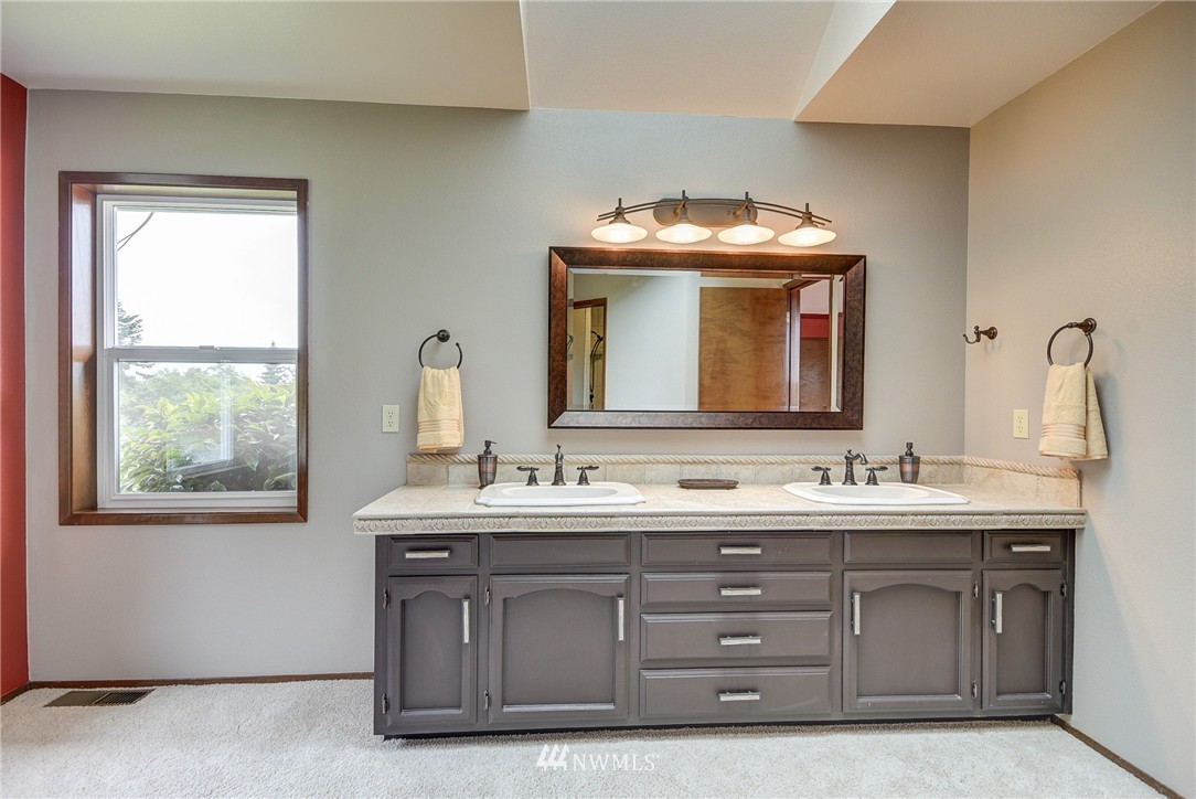 1280 Devries Road Oak Harbor, WA 98277 - Photo 17 of 25 Gallery Image 17