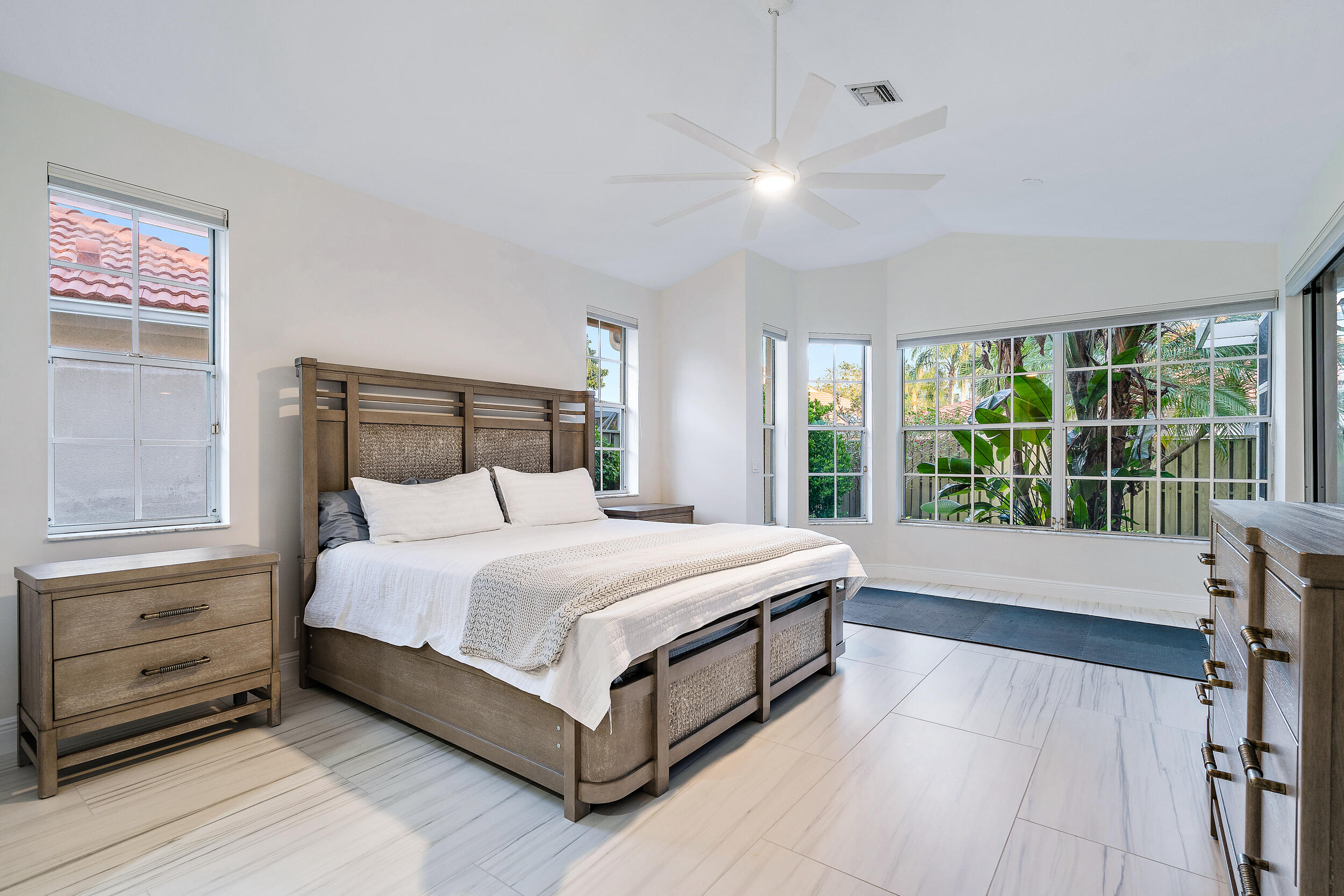 207 Eagleton Estates Boulevard Palm Beach Gardens, FL 33418 - Photo 5 of 34 207 Eagleton Estates Blvd MLS-14