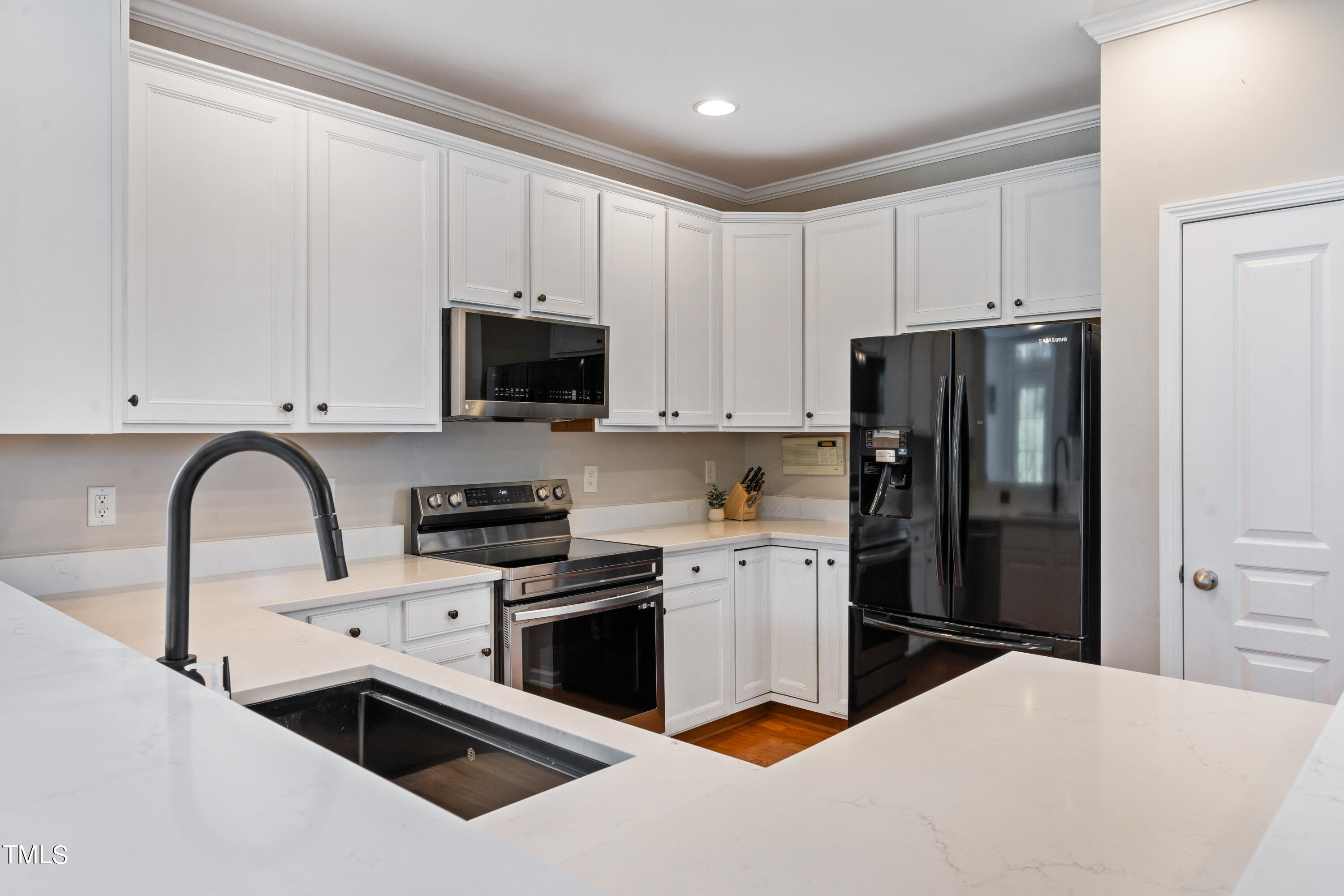 5419 Silver Moon Lane Raleigh, NC 27606 - Photo 6 of 23 05