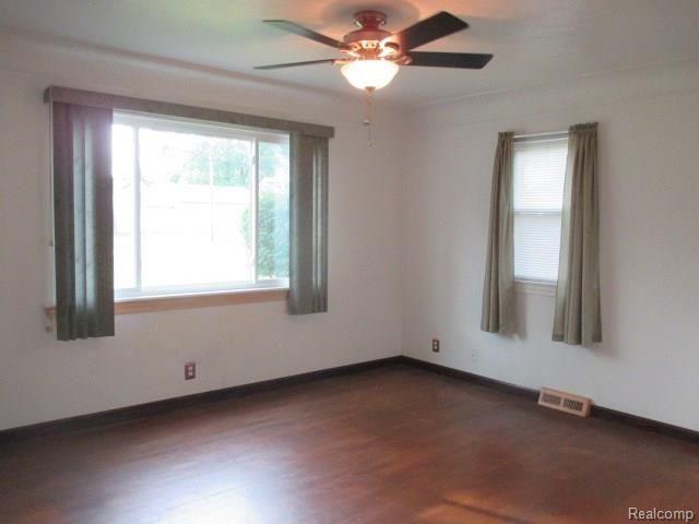 1904 Spaulding Road Monroe, MI 48162 - Photo 5 of 15 4.JPG
