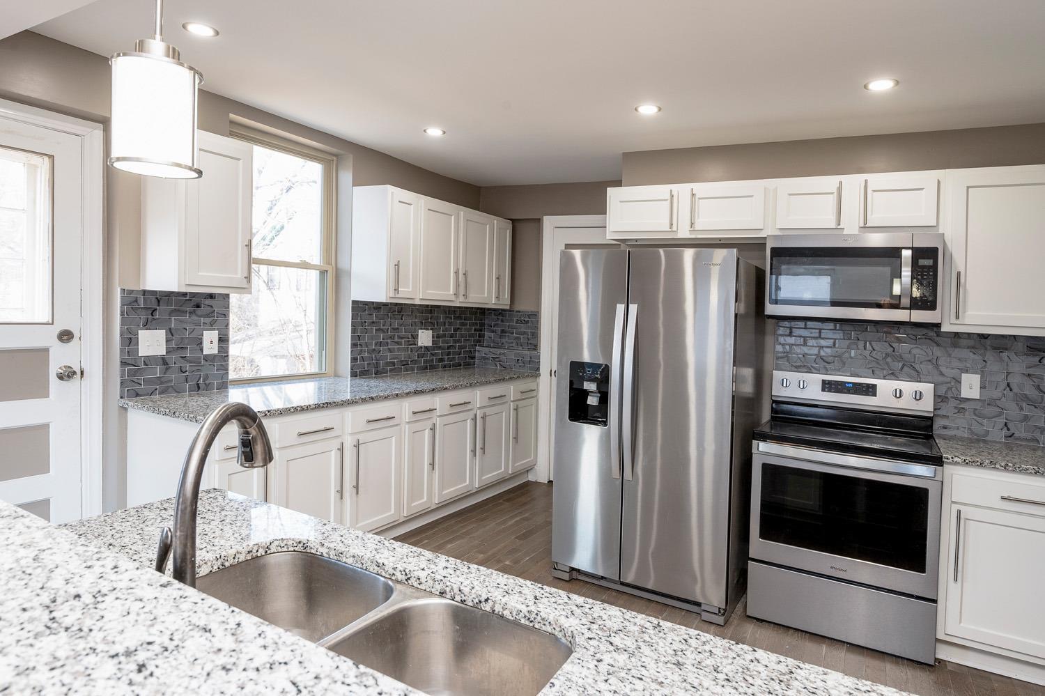 3475 Montgomery Road Cincinnati, OH 45207 - Photo 12 of 42 Gallery Image 12