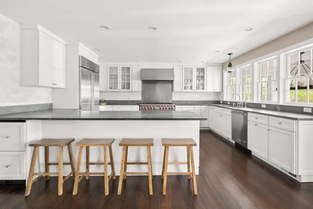 $9,495,000 | 21 Quidnet Road, Nantucket, MA 02554