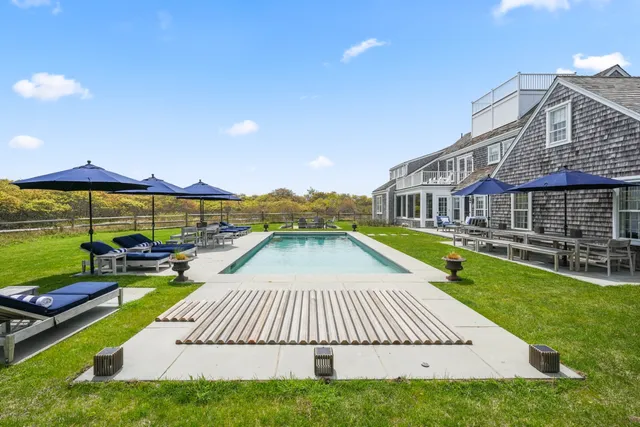 $9,495,000 | 21 Quidnet Road, Nantucket, MA 02554