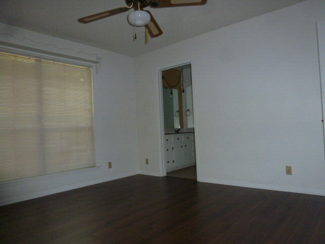 7640 Lake Road Bay Minette, AL 36507 - Photo 9 of 21 MASTER BEDROOM