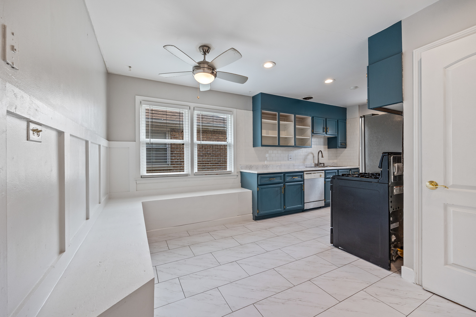 5240 South Ridgeway Avenue Chicago, IL 60632 - Photo 11 of 21 Gallery Image 11