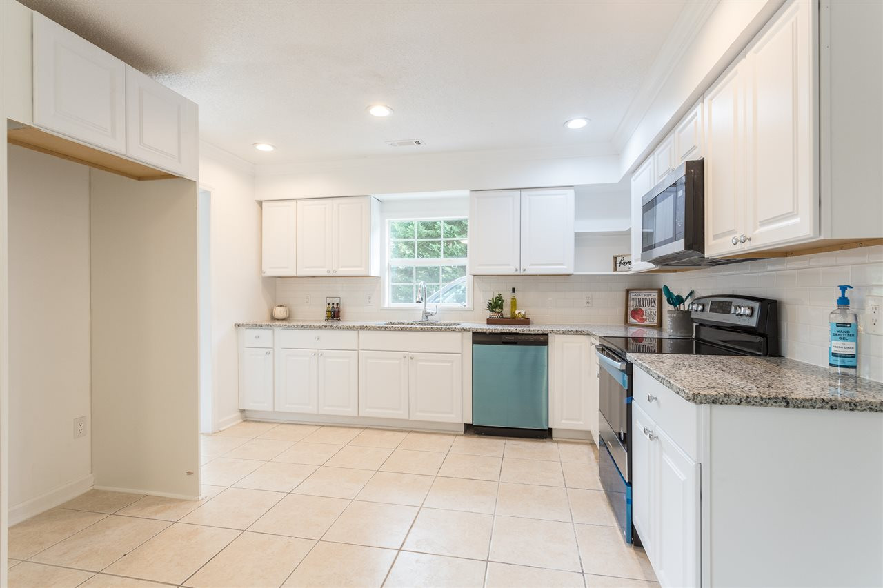 317 Omega Road Durham, NC 27712 - Photo 10 of 22 Kitchen