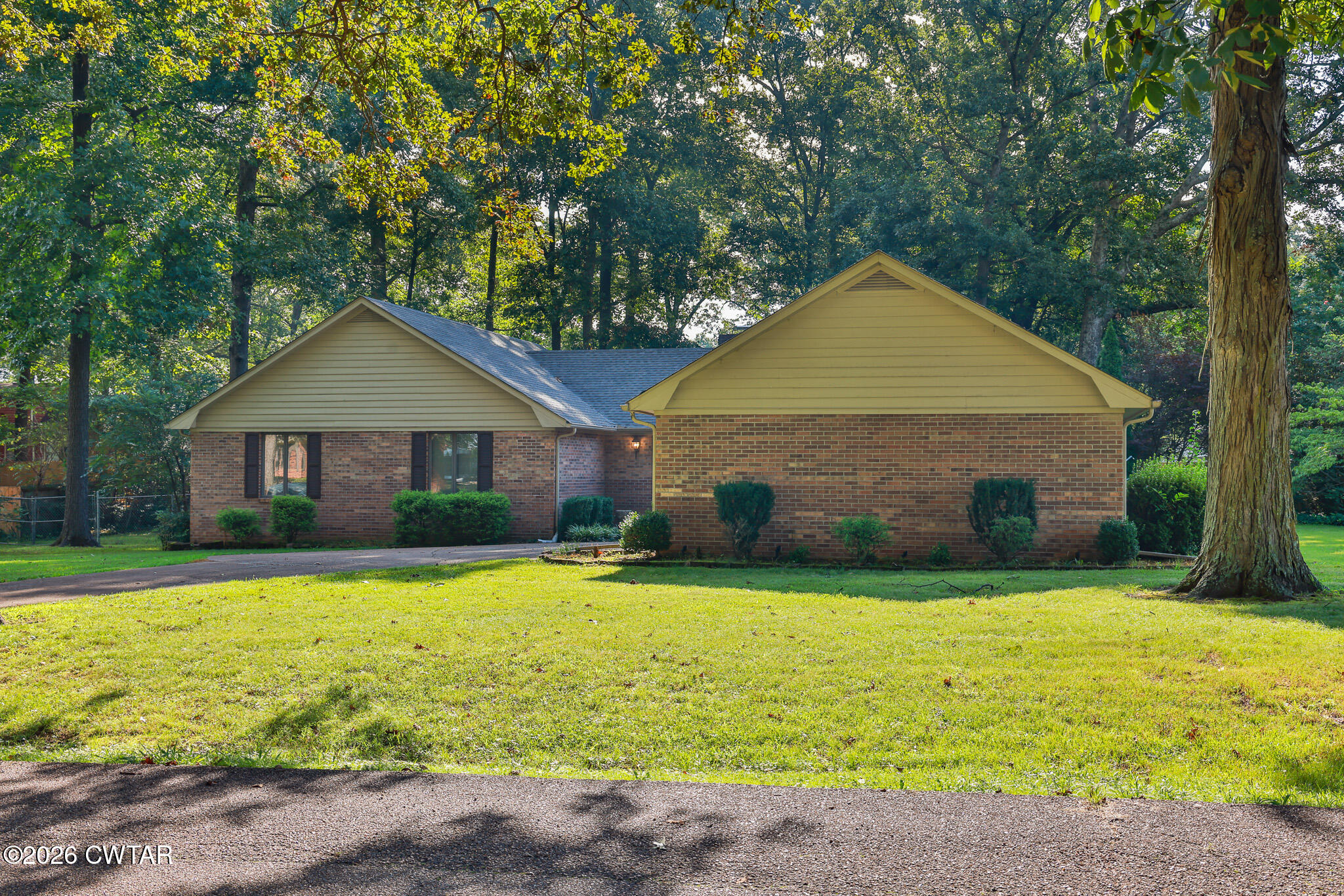 107 Woodfield Rise Martin, TN 38237 - Photo 2 of 37 FT8A9129