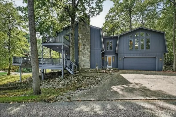 $749,000 | 8002 North Lakeview Drive, Unionville, IN 47468