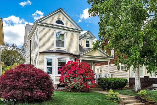 $299,900 | 1328 Glenwood Boulevard, Schenectady, NY 12308