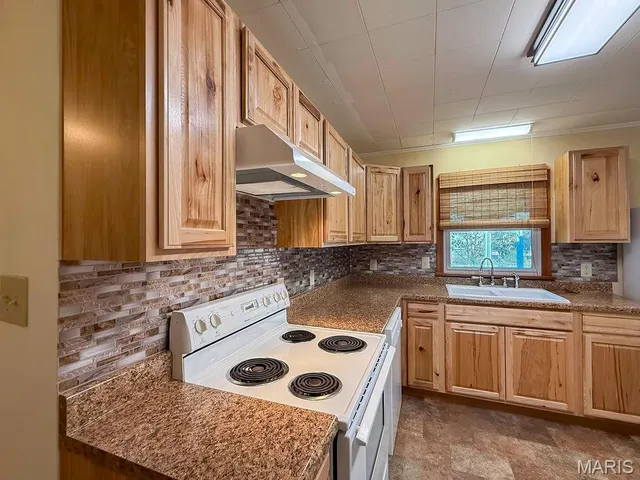 $210,000 | 805 South A Street, Farmington, MO 63640