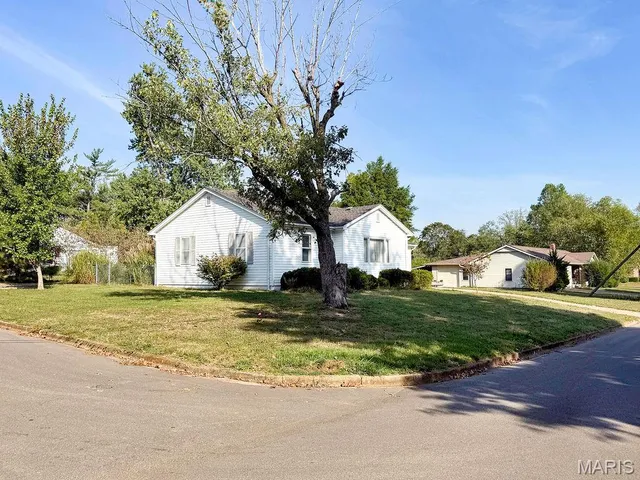 $210,000 | 805 South A Street, Farmington, MO 63640