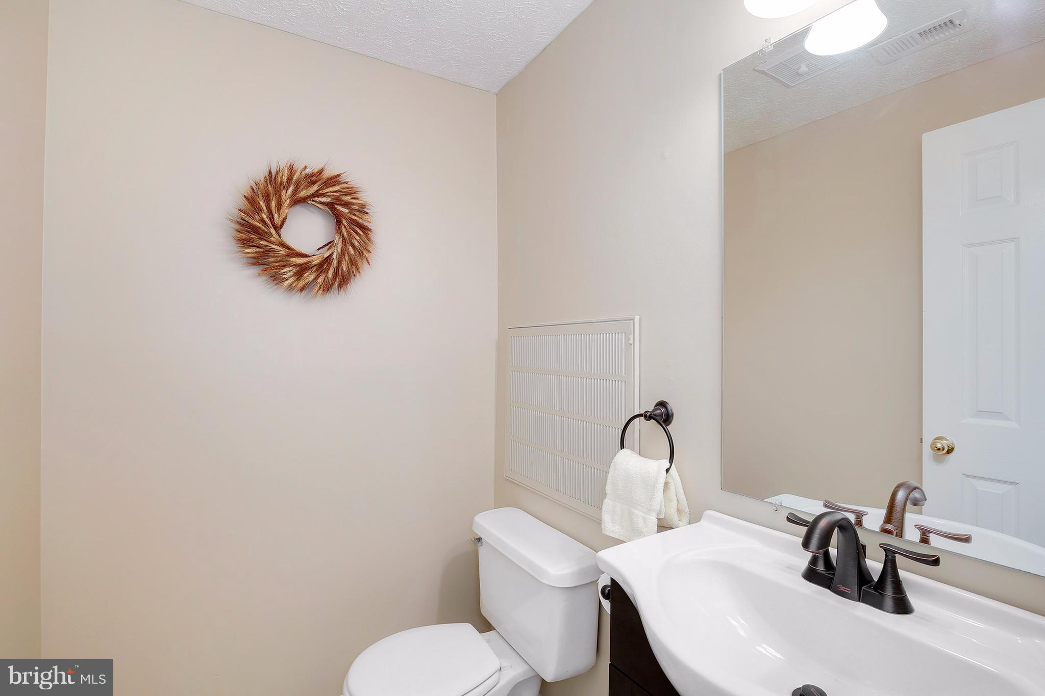 7247 Kousa Lane Springfield, VA 22152 - Photo 14 of 29 Bath