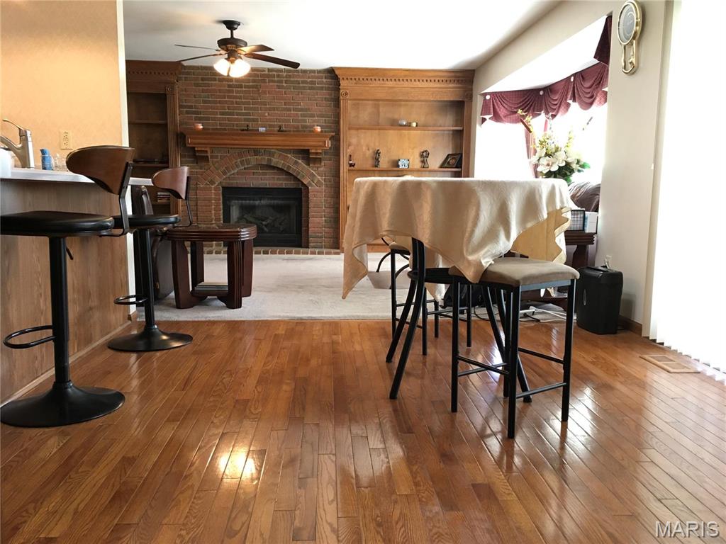 1111 Oak Borough Drive Ballwin, MO 63021 - Photo 15 of 49