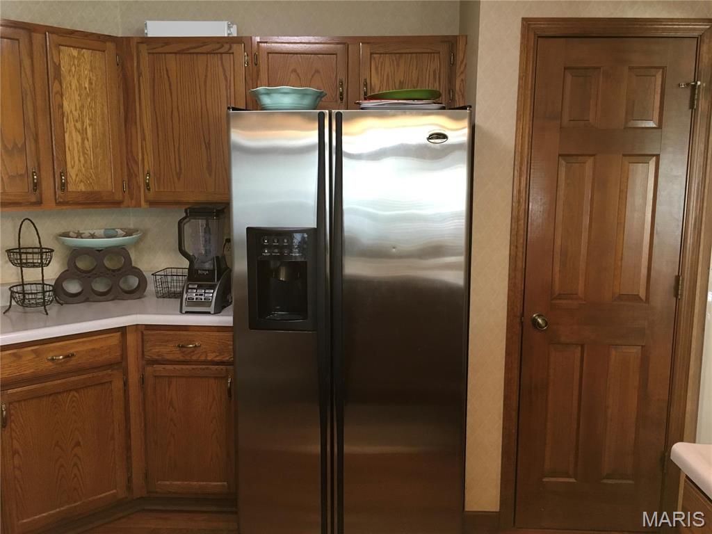 1111 Oak Borough Drive Ballwin, MO 63021 - Photo 17 of 49