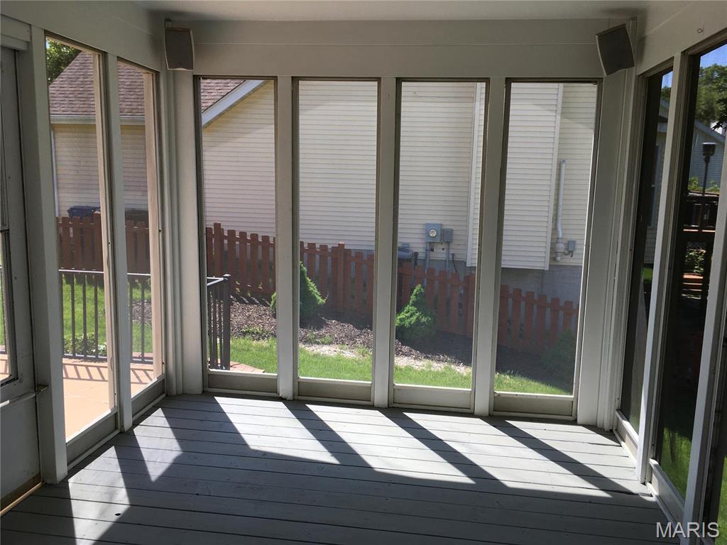 1111 Oak Borough Drive Ballwin, MO 63021 - Photo 22 of 49