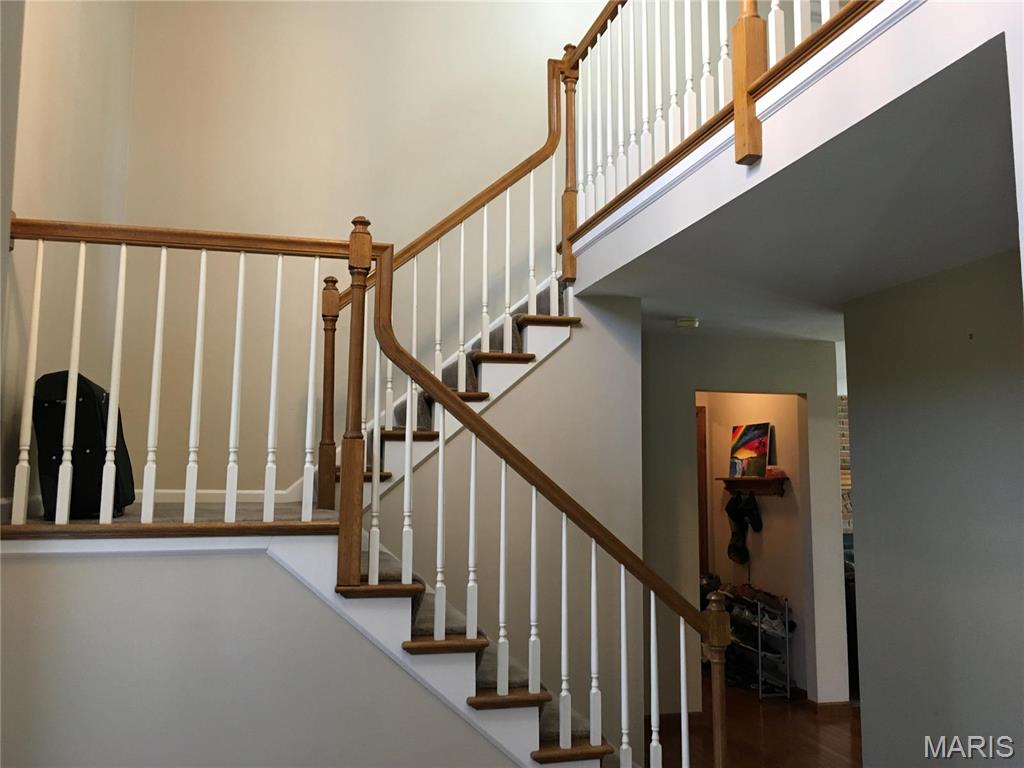 1111 Oak Borough Drive Ballwin, MO 63021 - Photo 24 of 49