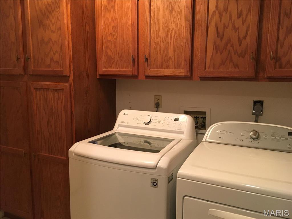 1111 Oak Borough Drive Ballwin, MO 63021 - Photo 36 of 49