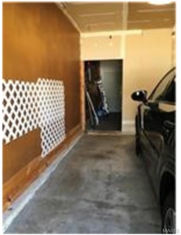 1111 Oak Borough Drive Ballwin, MO 63021 - Photo 41 of 49