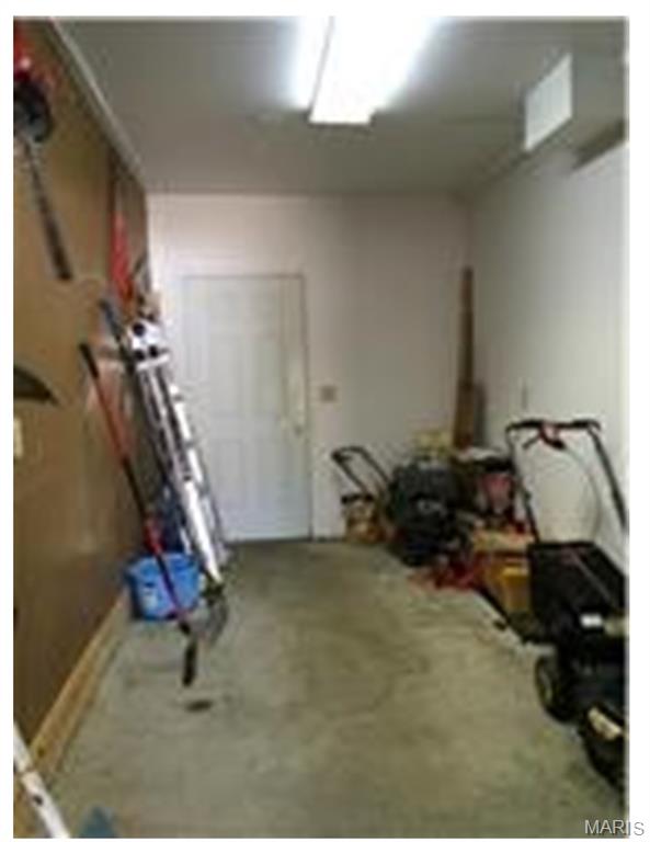 1111 Oak Borough Drive Ballwin, MO 63021 - Photo 42 of 49