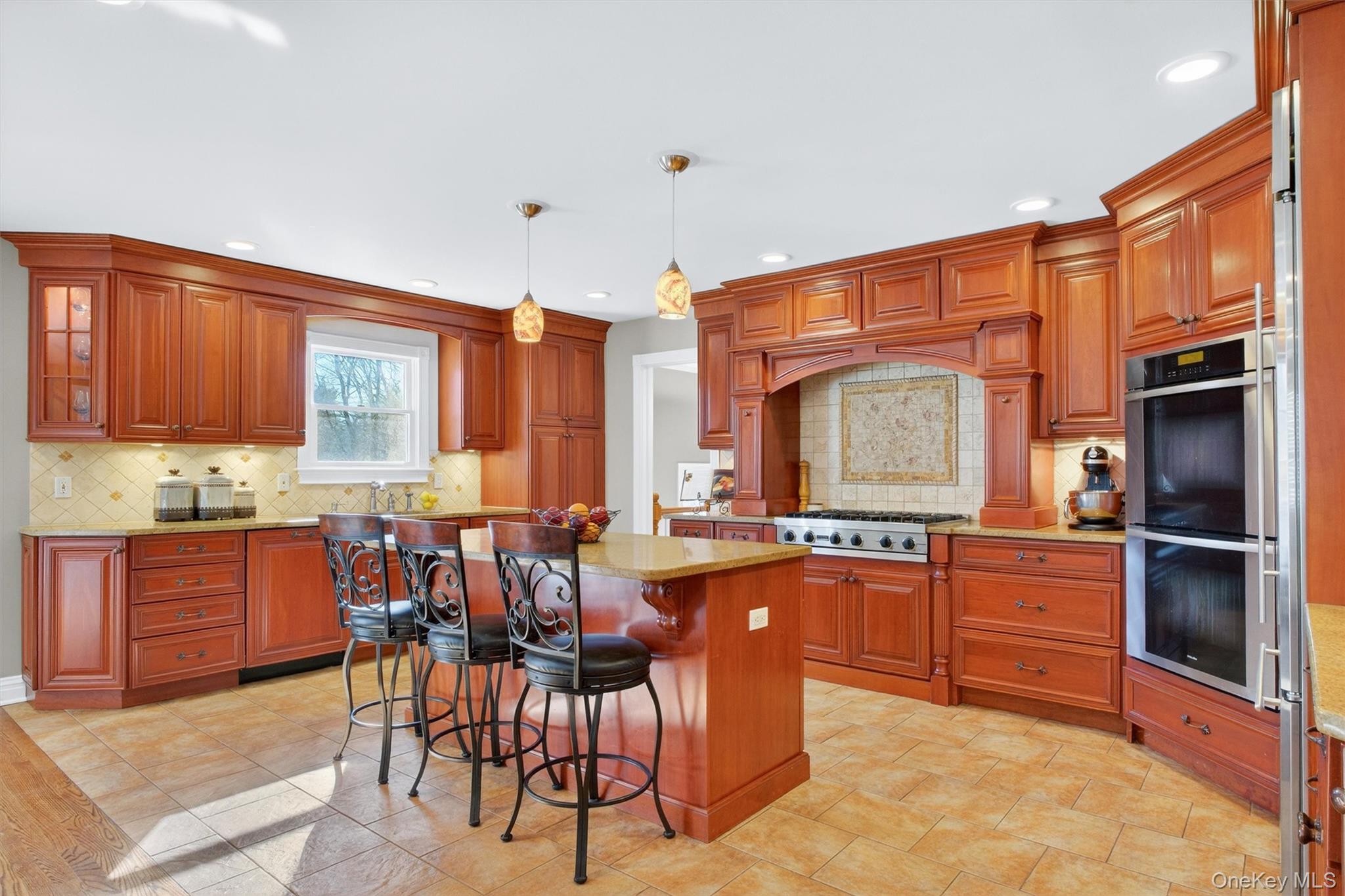 2864 Old Yorktown Road Yorktown Heights, NY 10598 - Photo 4 of 32