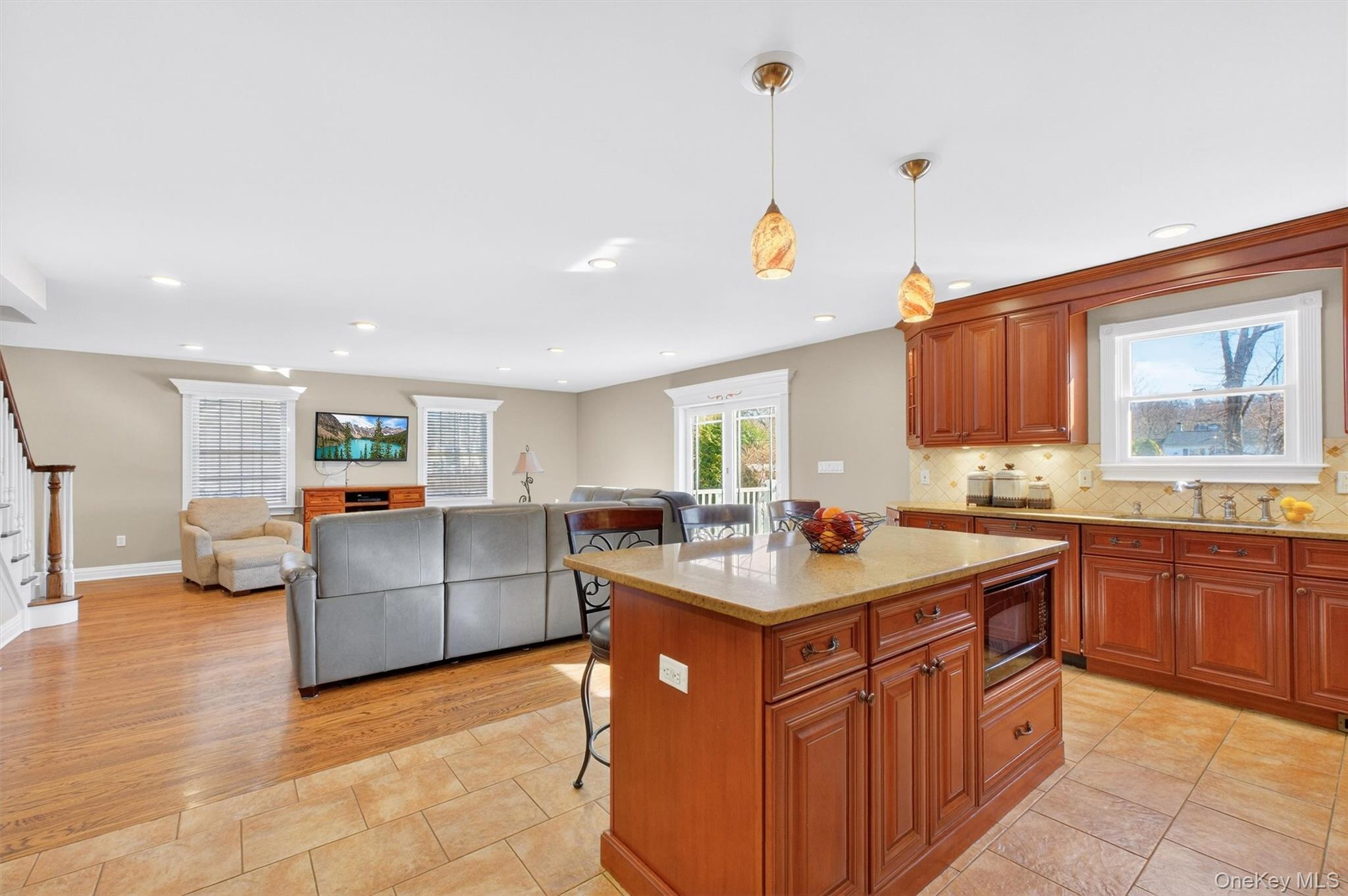 2864 Old Yorktown Road Yorktown Heights, NY 10598 - Photo 5 of 32