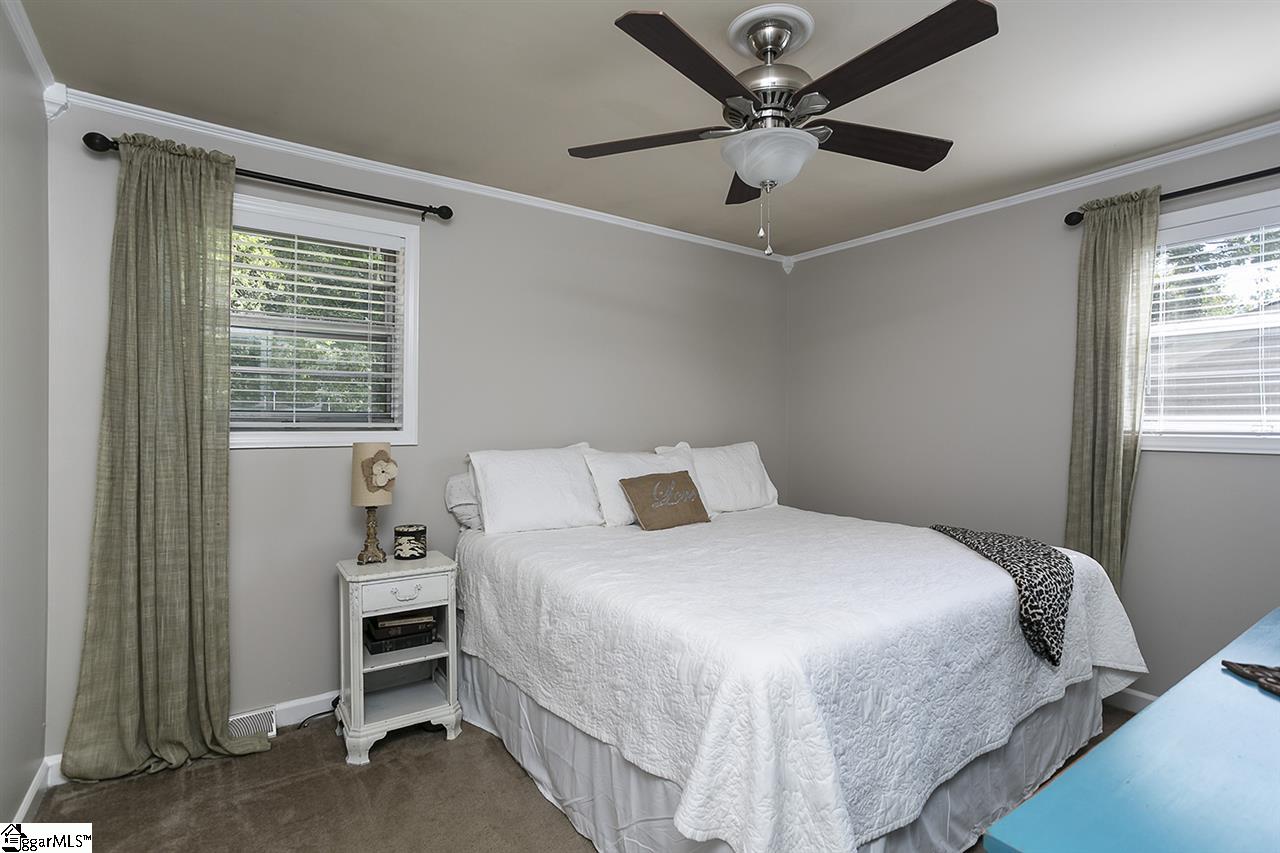 2601 East Lee Road Taylors, SC 29687 - Photo 22 of 25