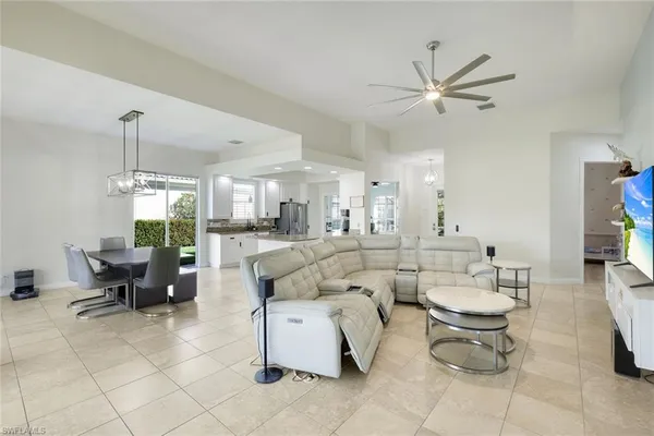 $799,000 | 28032 Eagle Ray Court, Bonita Springs, FL 34135