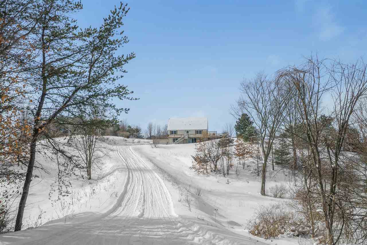 819 Carlisle Road Traverse City, MI 49696 - Photo 27 of 33 1884097-30.JPG