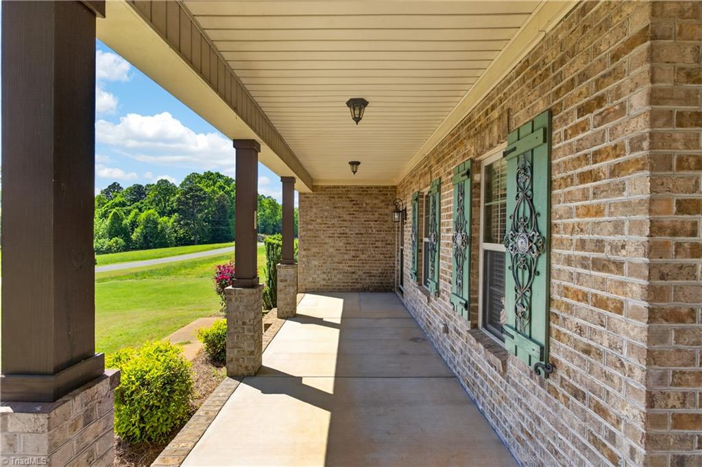 605 Walter Meadows Road Randleman, NC 27317 - Photo 5 of 38