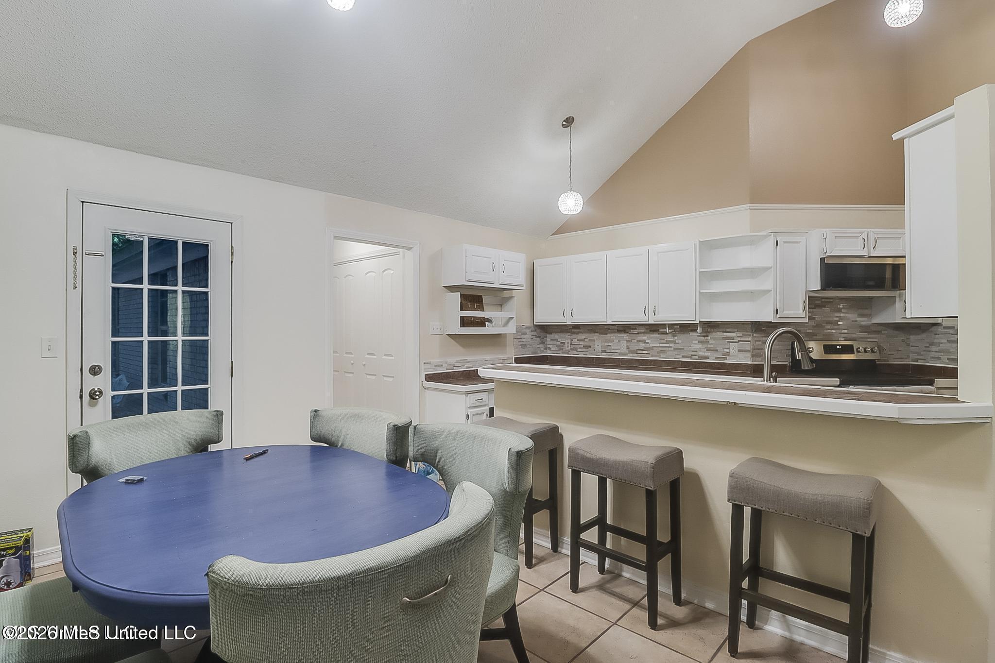 9228 Pointe Aux Chenes Road Ocean Springs, MS 39564 - Photo 5 of 24 20250801071516807899000000-o