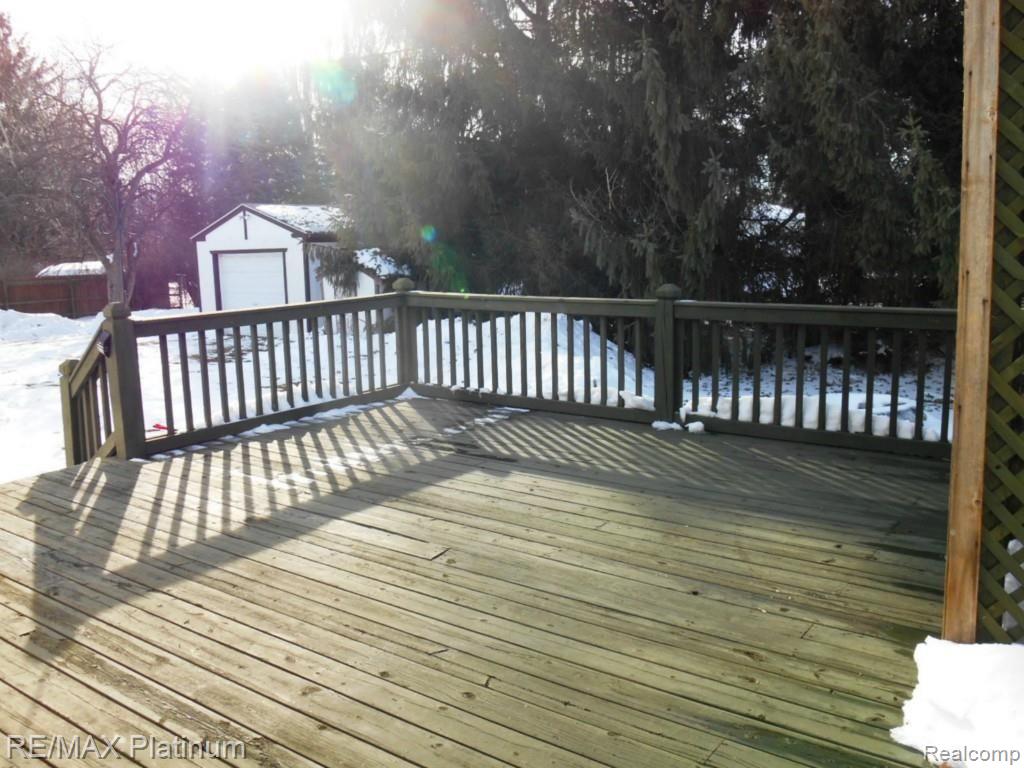 1840 Gray Road Howell, MI 48843 - Photo 29 of 35 Deck