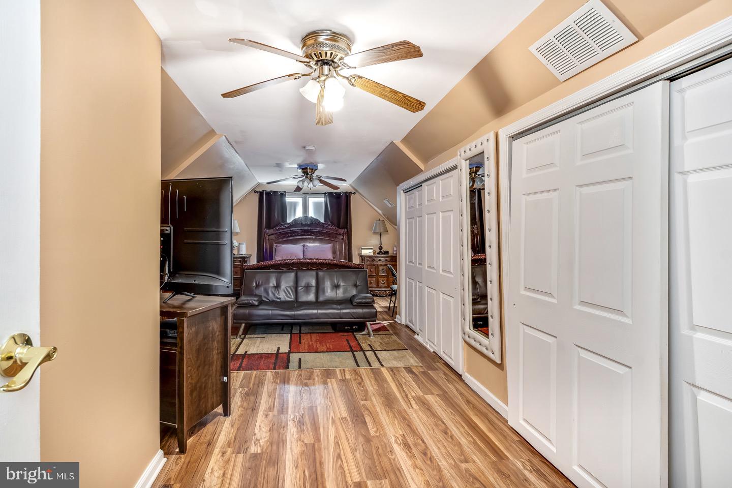 29 Gooseneck Road Levittown, PA 19057 - Photo 21 of 27 Upstairs Main Bedroom 1