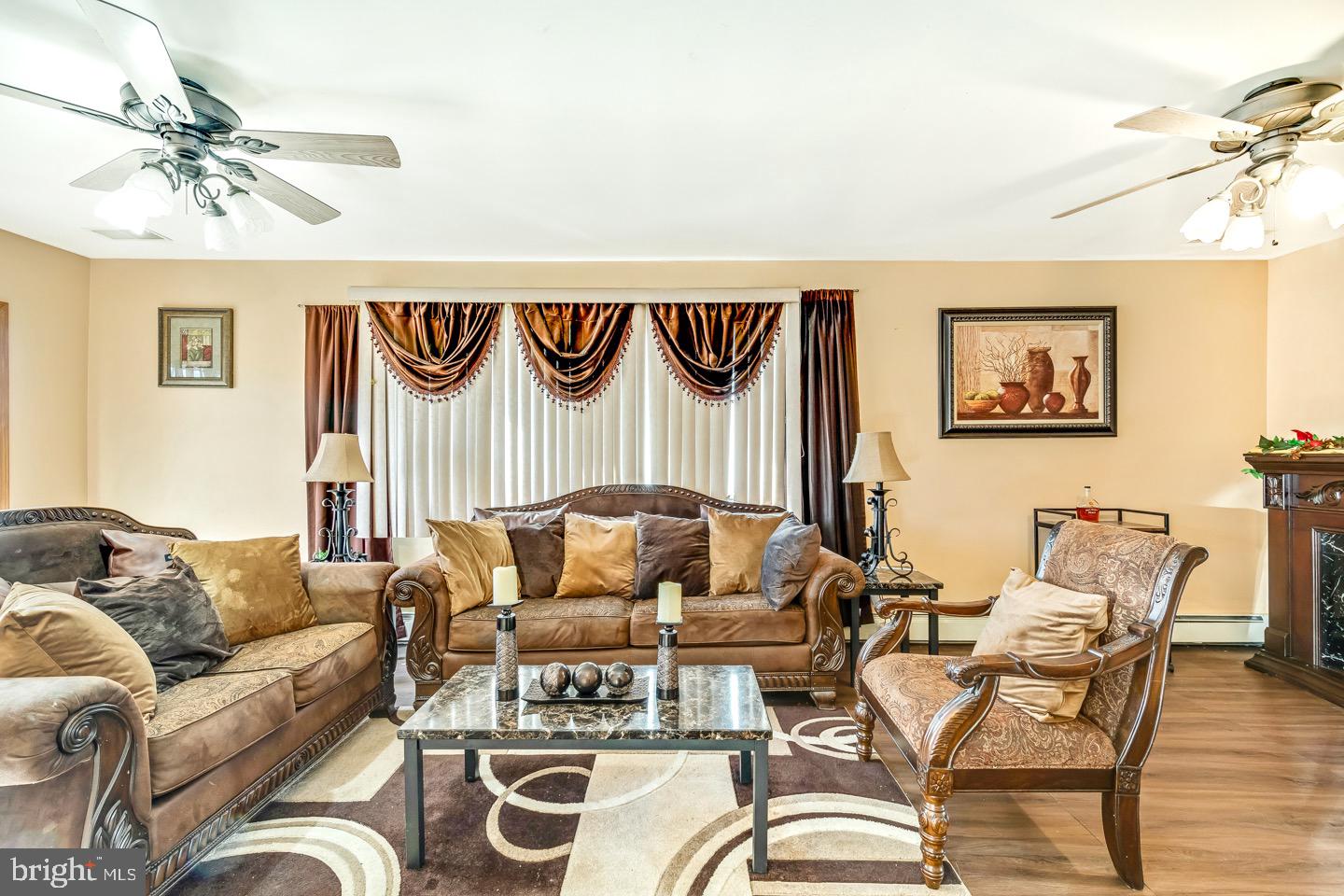 29 Gooseneck Road Levittown, PA 19057 - Photo 5 of 27