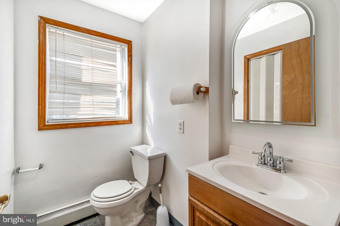 29 Gooseneck Road Levittown, PA 19057 - Photo 8 of 27 Half Bathroom