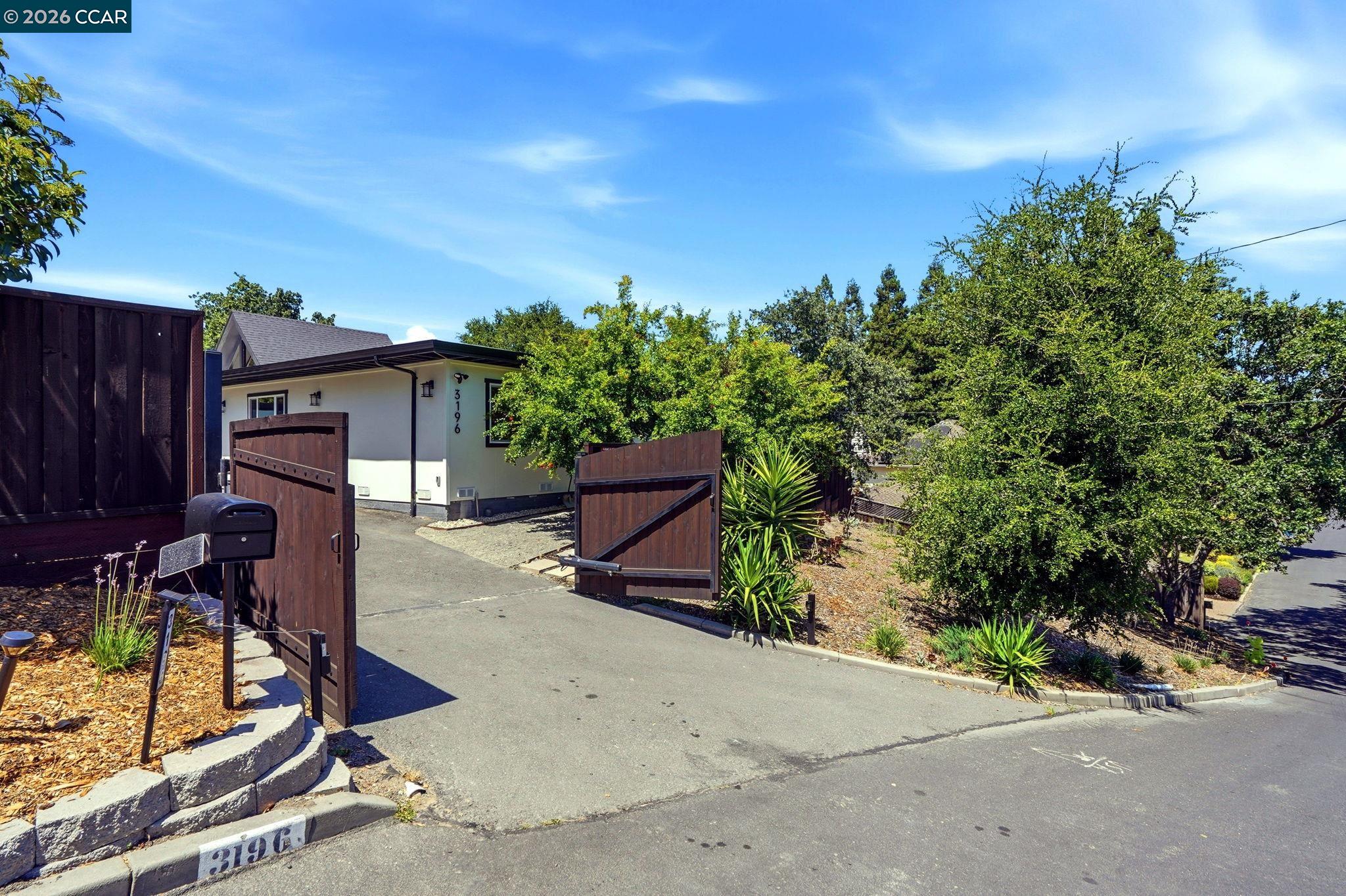 3196 Diablo View Road Lafayette, CA 94549 - Photo 3 of 68