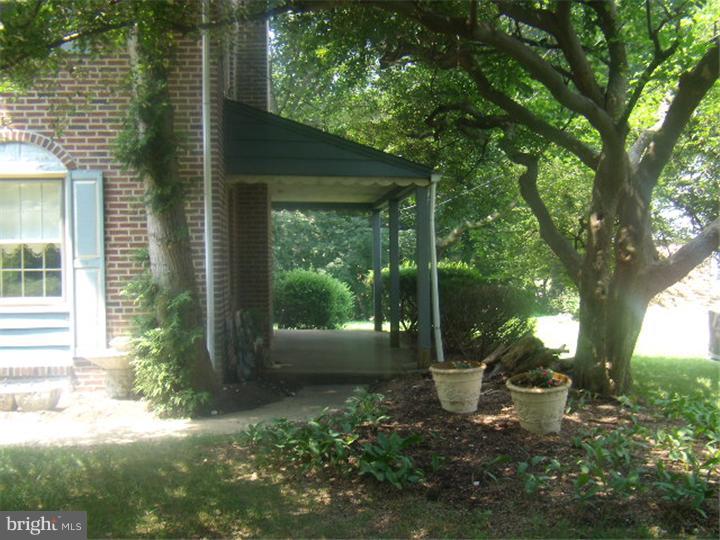 134 Boncouer Road Cheltenham, PA 19012 - Photo 2 of 18 Gallery Image 2