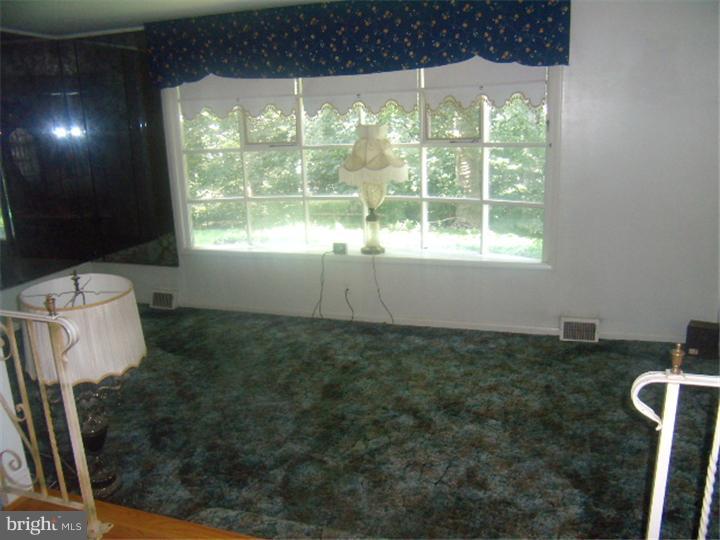 134 Boncouer Road Cheltenham, PA 19012 - Photo 6 of 18 Gallery Image 6