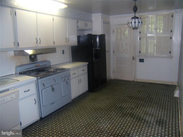 134 Boncouer Road Cheltenham, PA 19012 - Photo 7 of 18 Gallery Image 7