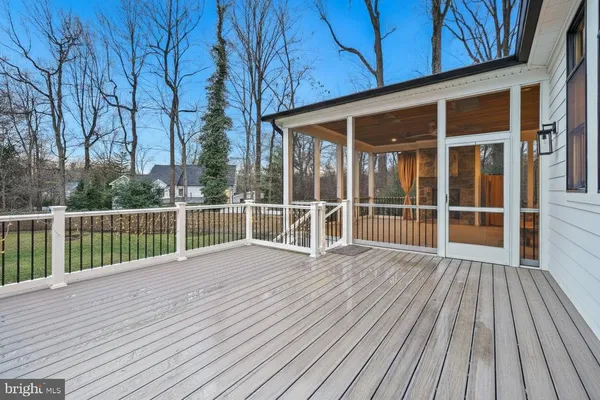 a view of room with walk in closet