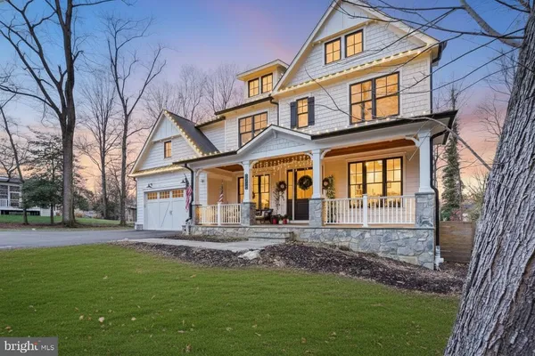 a view of an entryway